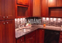 Bếp ấm cúng với màu gỗ Gõ Đỏ Bếp ấm cúng với màu gỗ Gõ Đỏ