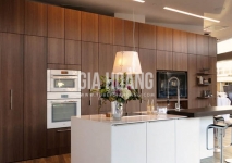 Tủ bếp gỗ Óc Chó cổ điển cho căn bếp hiện đại, tại sao không? Tủ bếp gỗ Óc Chó cổ điển cho căn bếp hiện đại, tại sao không?